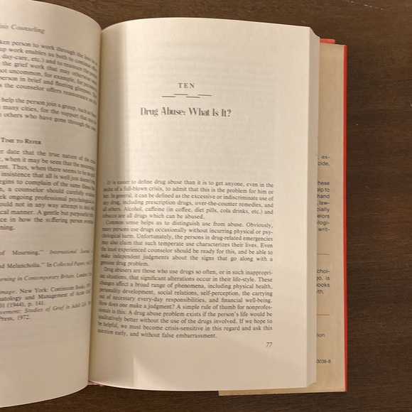 Crisis Counseling The Essential Guide for Nonprofessional Counselors, 1981 - Picture 6 of 13